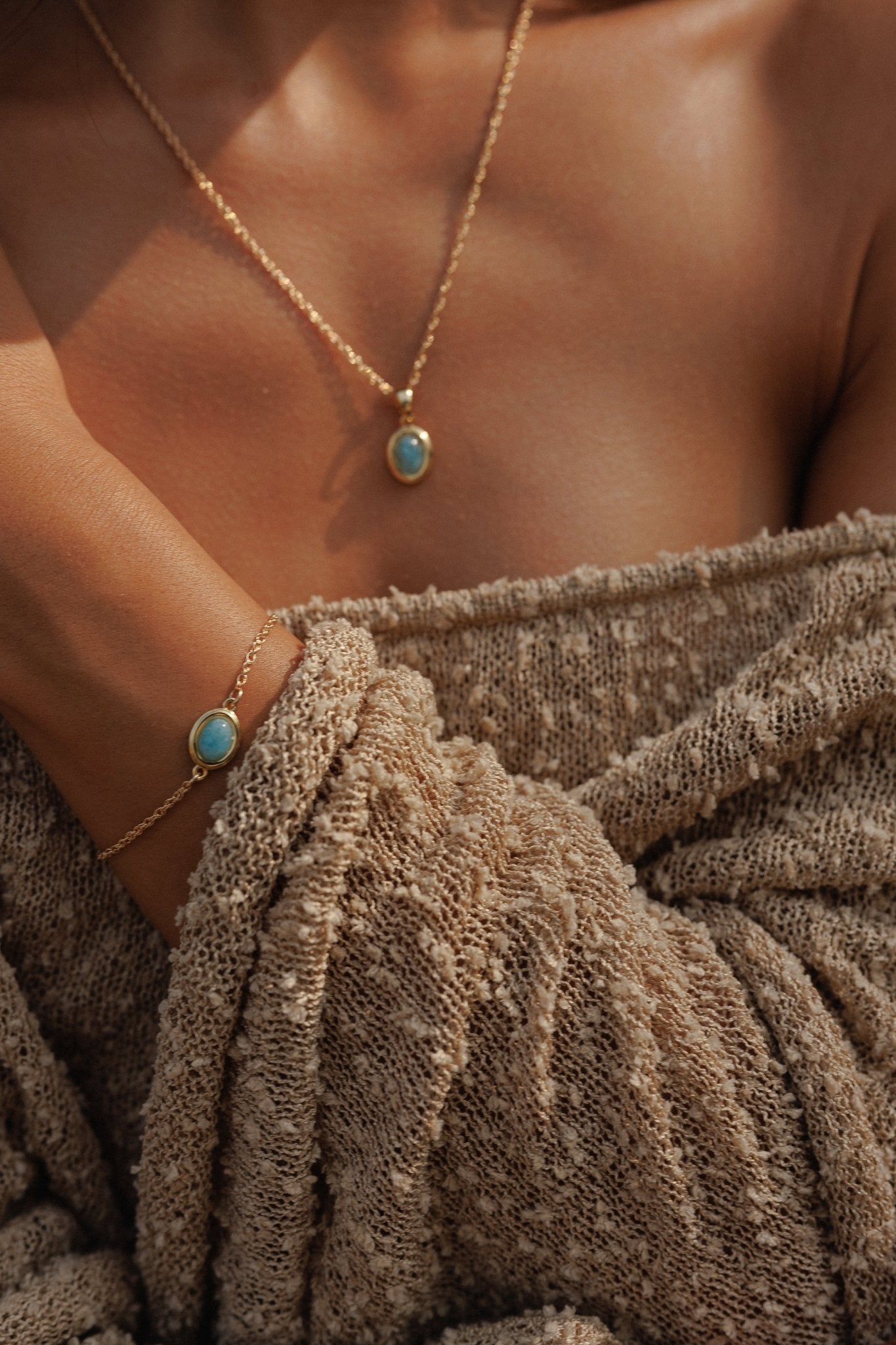 BLUE AGATE OVAL BRACELET - DE.FINE Collection Jewelry