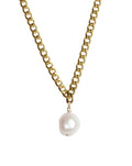 BOLD PEARL NECKLACE