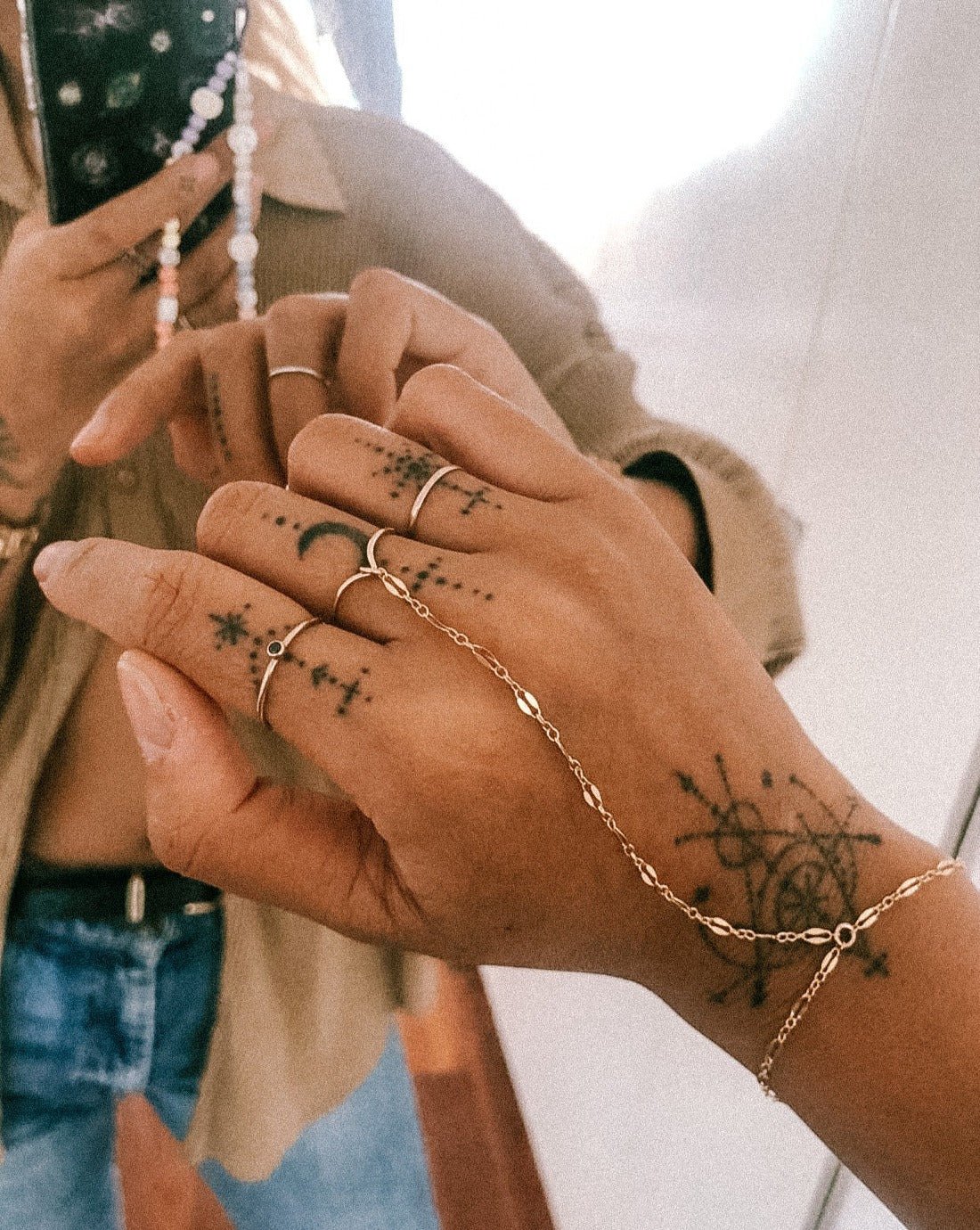 DIONA HAND CHAIN - DE.FINE Collection Jewelry