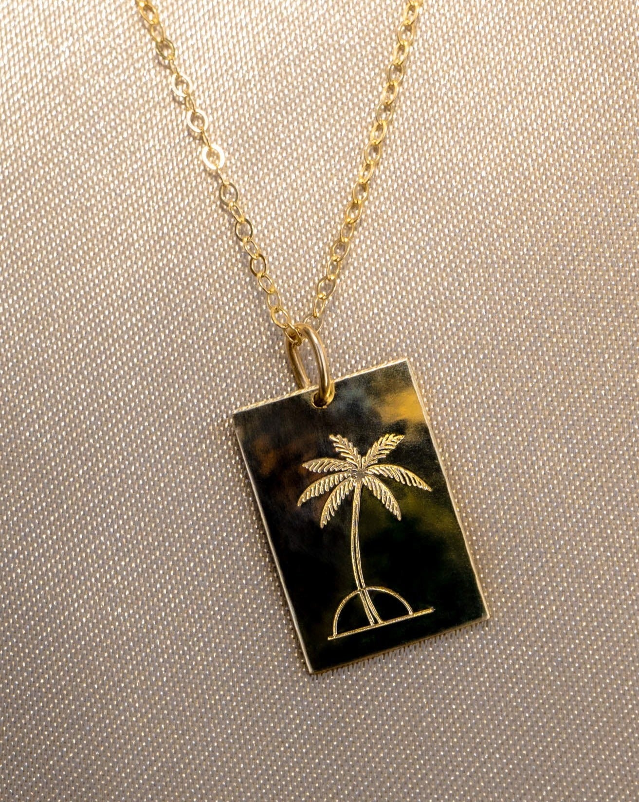 ISLAND LOVER NECKLACE - DE.FINE Collection Jewelry