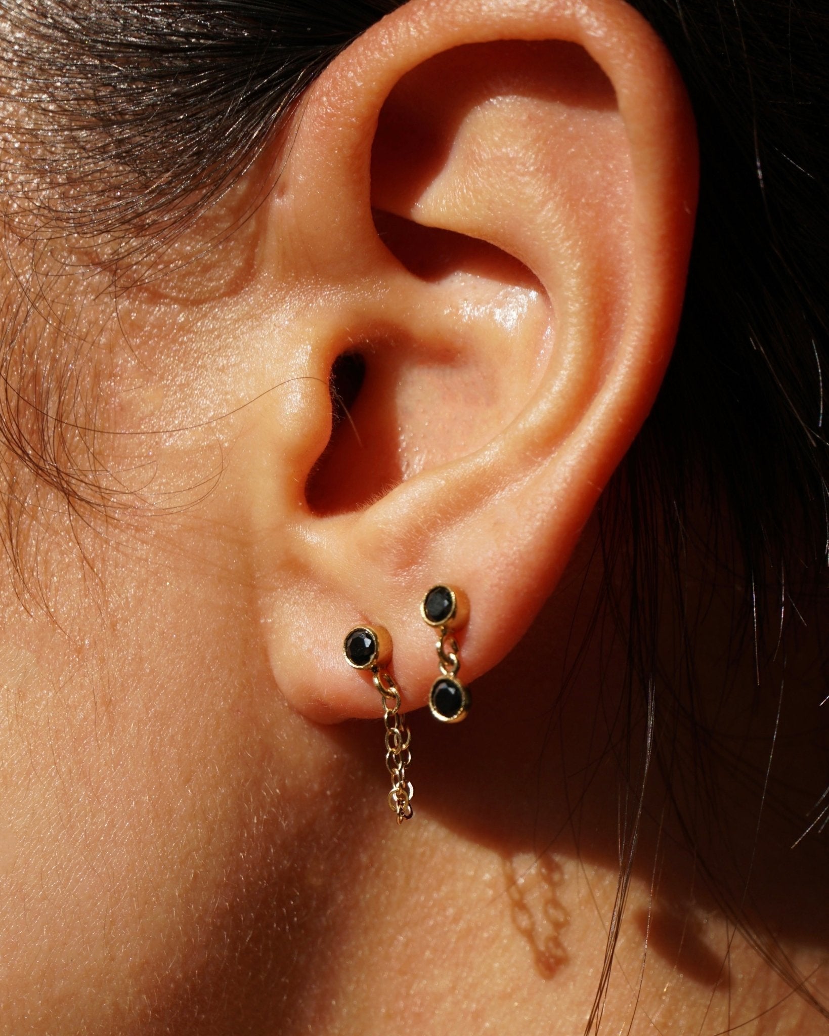 ONYX WRAP STUD - DE.FINE Collection Jewelry