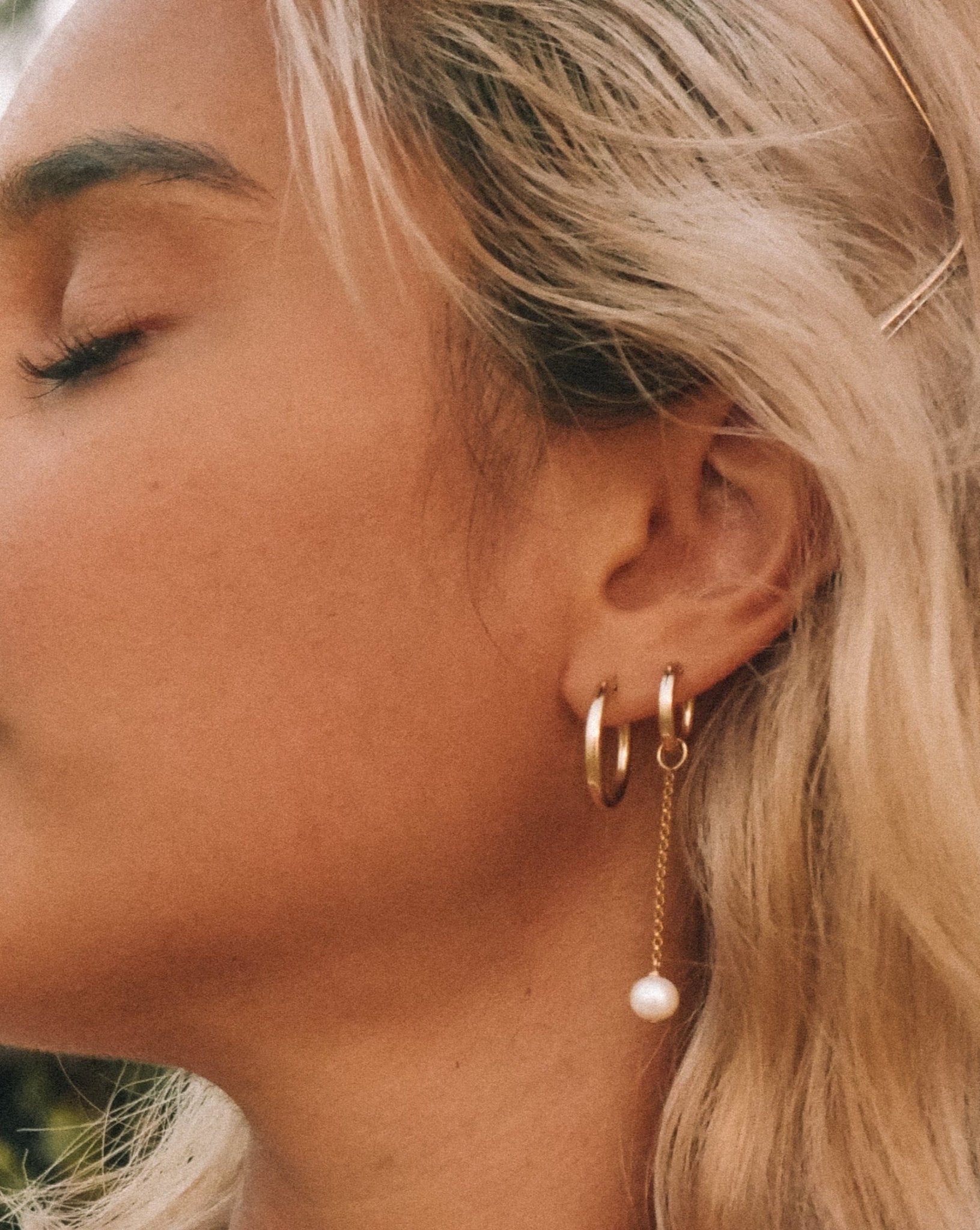 PEARL DROP HOOP - DE.FINE Collection Jewelry