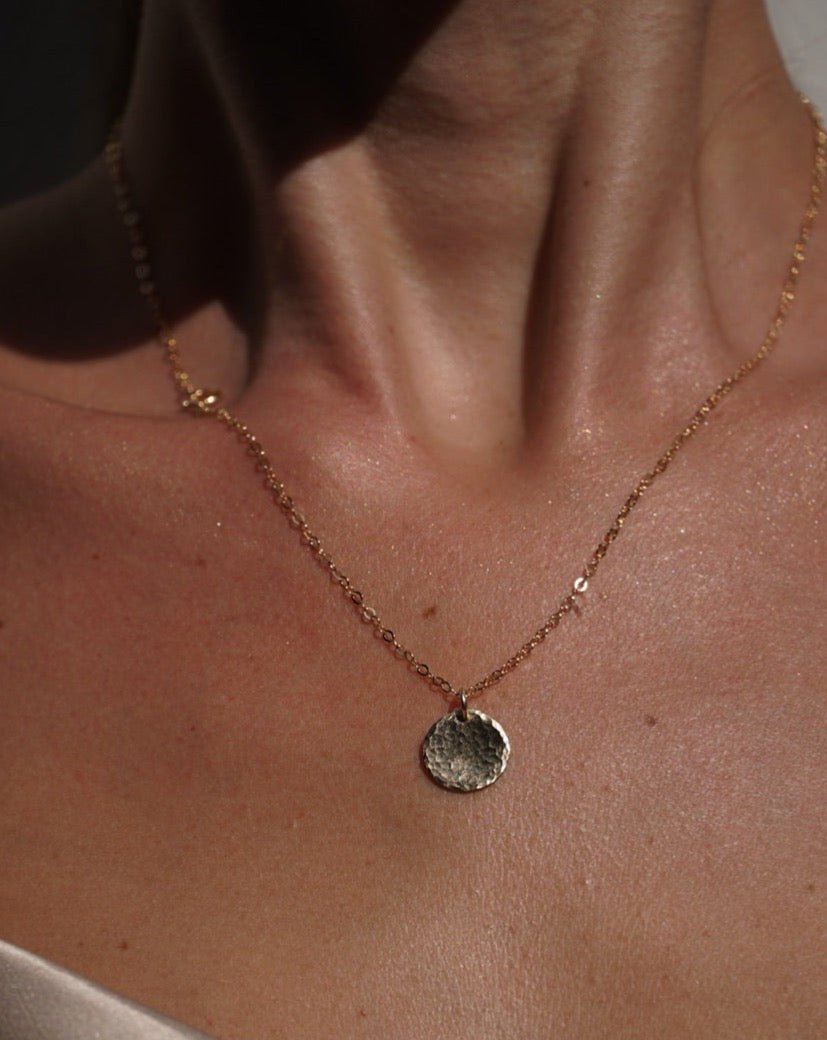 THE LUNA NECKLACE - DE.FINE Collection Jewelry